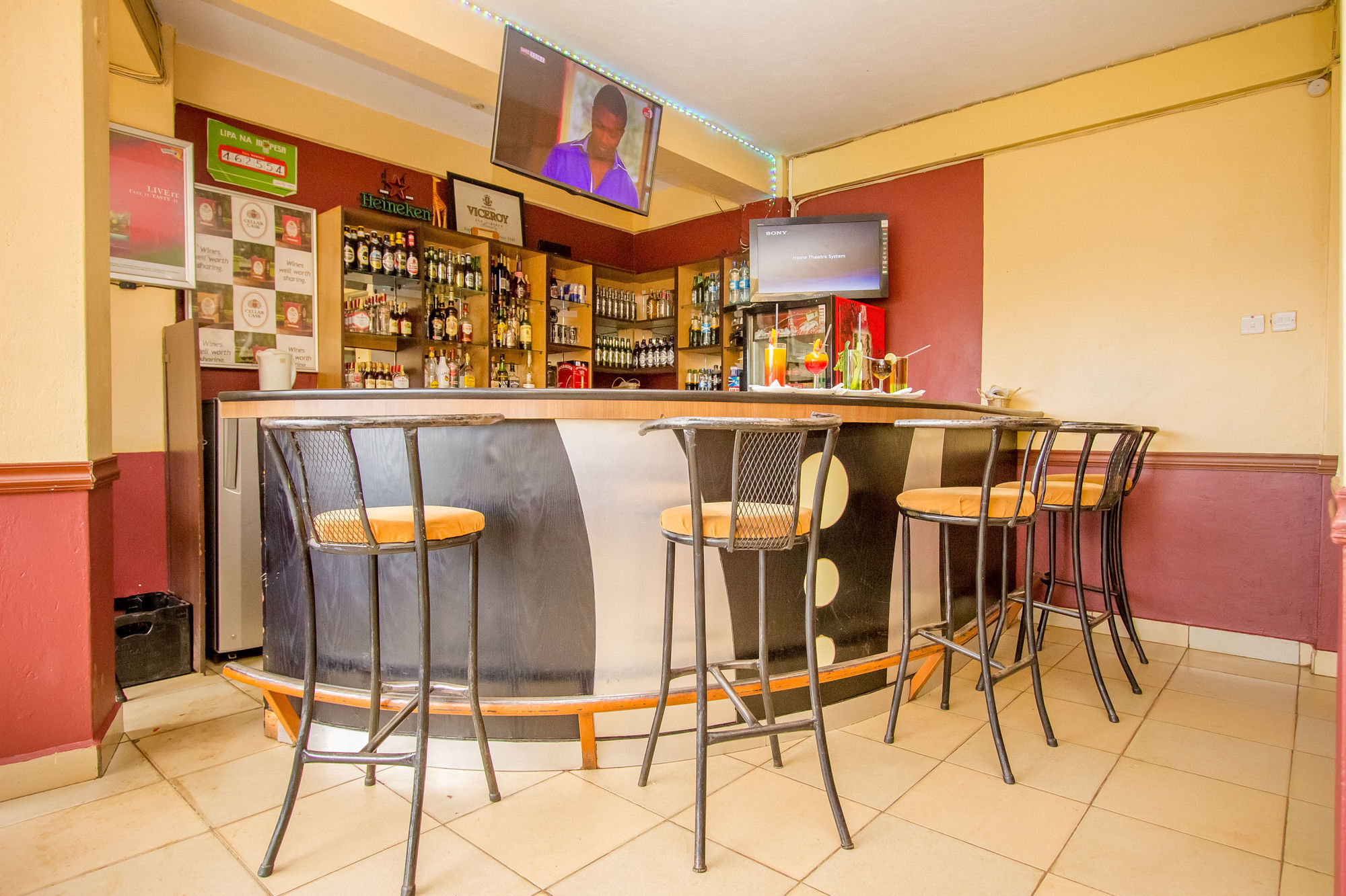 Eland Safari Hotel Nyeri Eksteriør billede