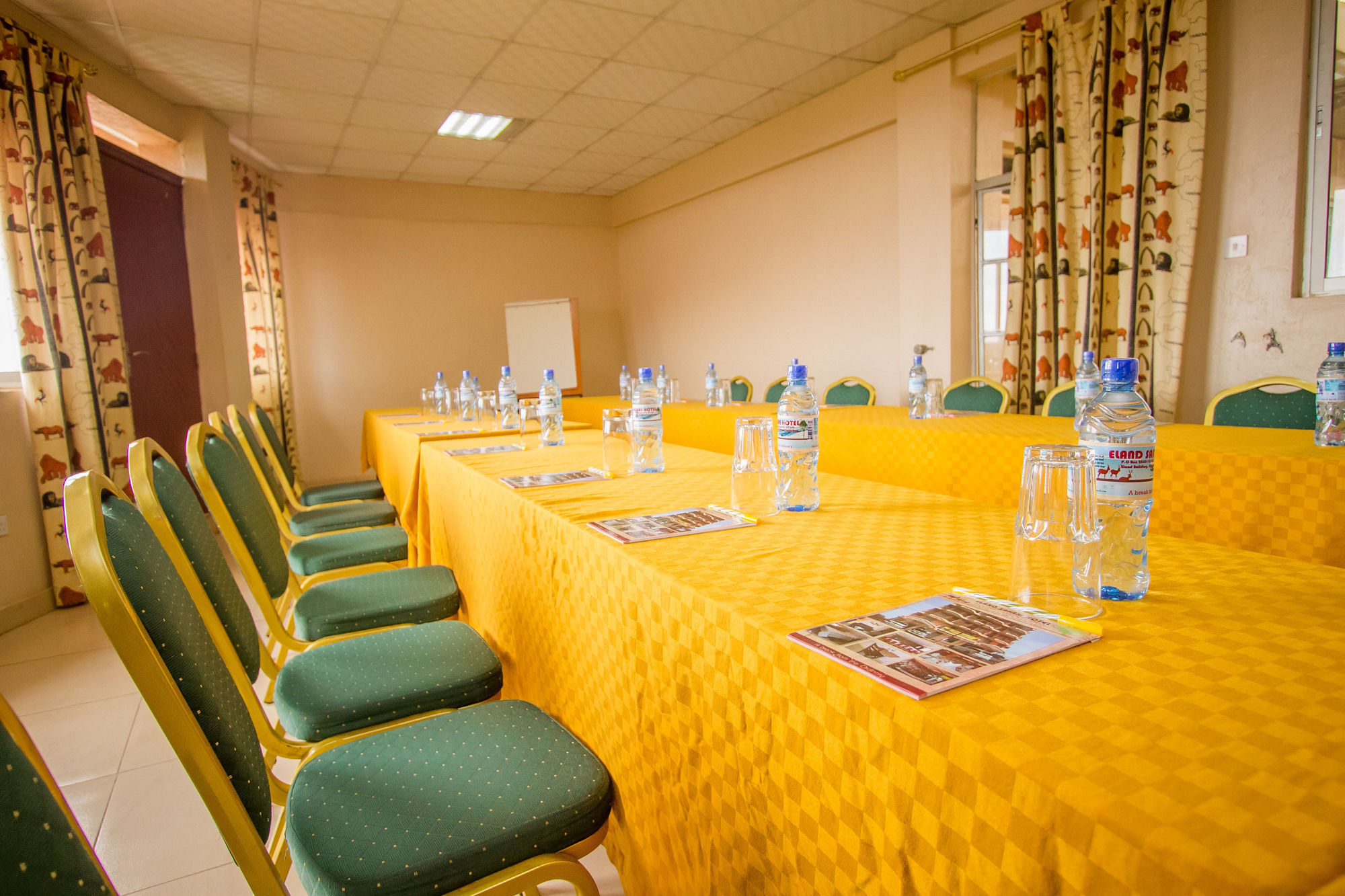 Eland Safari Hotel Nyeri Eksteriør billede